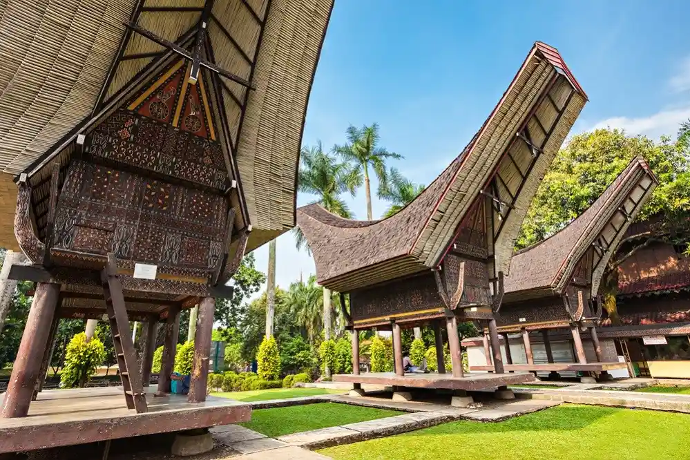 Explore All of The Indonesian Cultures in One Day